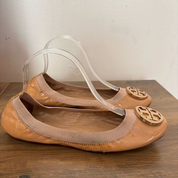 Tory Burch Tan Nude Caroline Patent Leather Ballet Flats - Picture 2 of 9